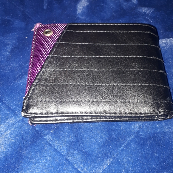 2/$50👛Disney Jack Skellington Bifold Wallet - Picture 2 of 4